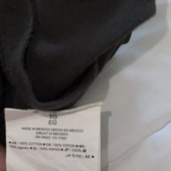 Old Navy Collectabilitees Mens Christmas Vacation Graphic T-Shirt - Picture 3 of 7